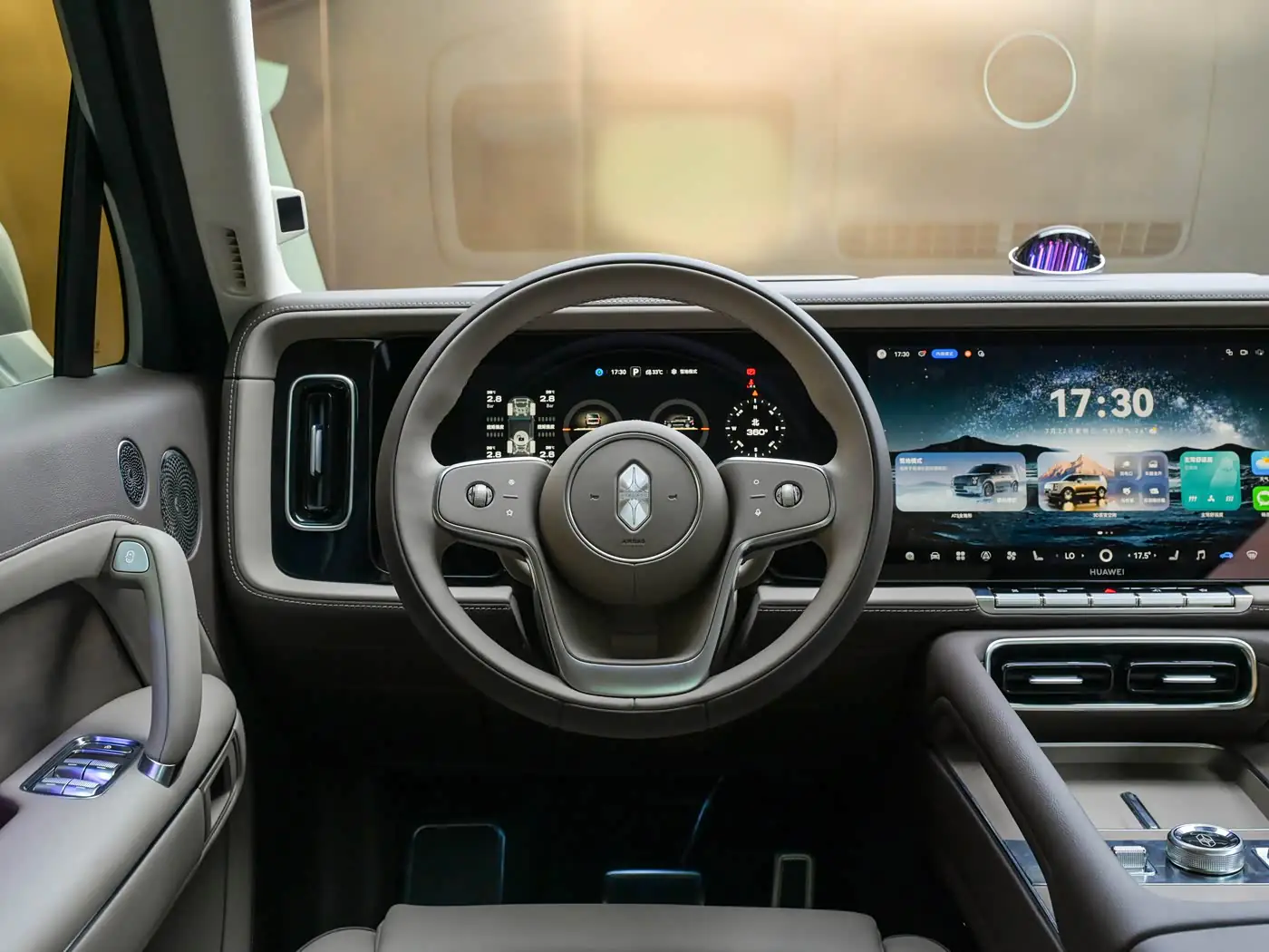 stelato-g9-interior-brown-3