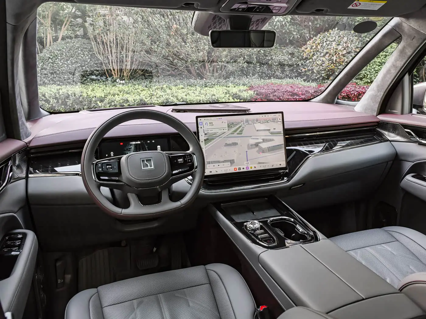 zeekr-009-2026-interior-purple-gray-5