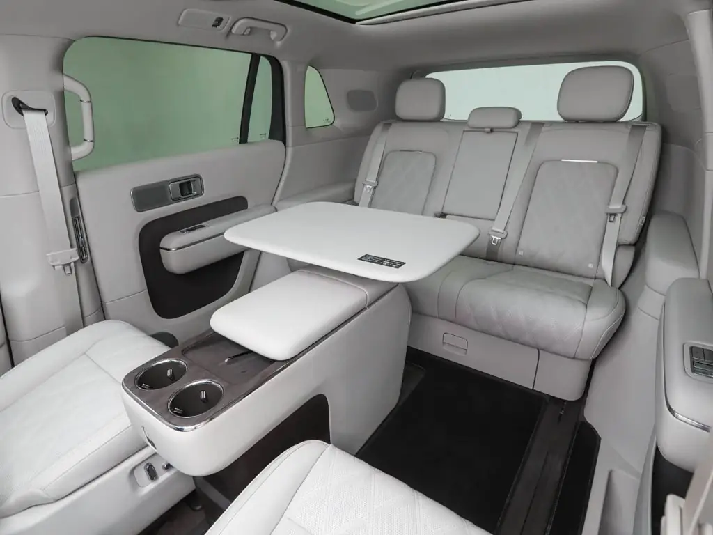 sky-nomad-n70-interior-white-40